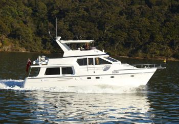 Hershine Voyage Motor Yacht Rowell Marine.jpg