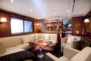 Beneteau ST 52 Interior